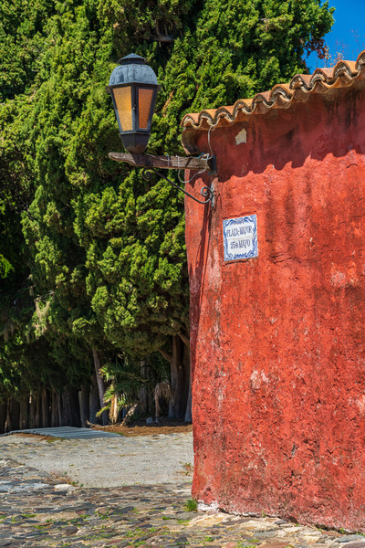 Street lamp in Unesco historical town of Colonia del Sacramento by Steve Heap