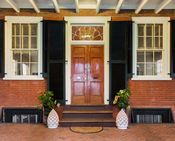 Mahogany doorway and entrance hall UVA by Steve Heap