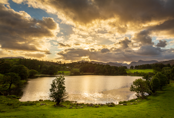 Sunset at Loughrigg Tarn in Lake District by Steve Heap