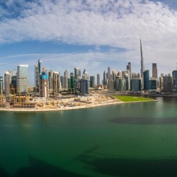 Construction of offices and apartments of Dubai Business Bay 