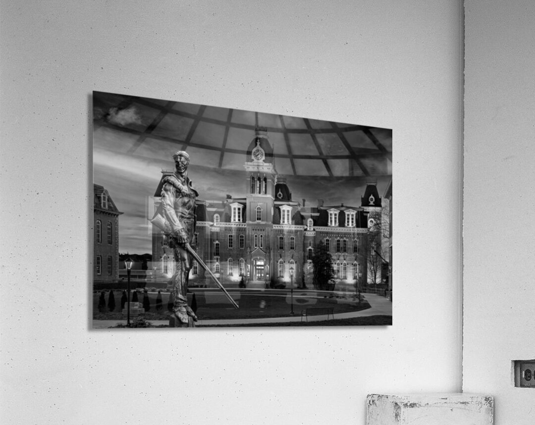 BW Mountaineer statue in front of Woodburn Hall at WVU Impression acrylique