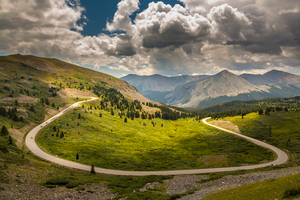 Large horseshoe bend on Cottonwood pass