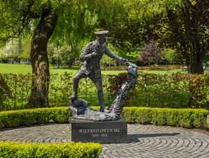  Wilfred Owen statue in Oswestry park in Shropshire