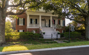 Facade of antebellum home in Natchez in Mississippi
