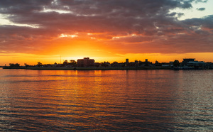Sunrise over the Mississippi River from French Quarter of New Or