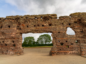 The Old Work is a wall to the baths of the large Roman settlemen