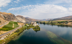 Aerial view of Columbia River by Maplecreek and Orondo in Washin