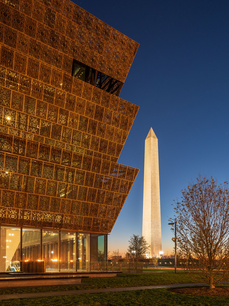 Reflection of Washington Monument by Steve Heap