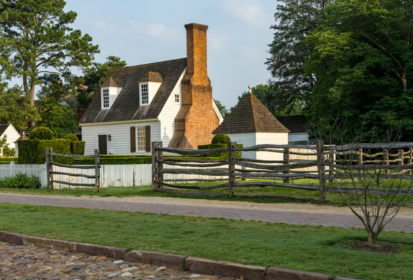 Old cottage and garden in Williamsburg Virginia by Steve Heap