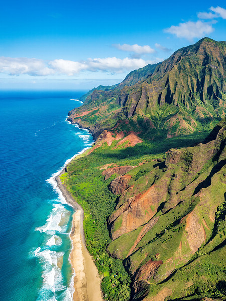 Coastline of Na Pali on Kauai by Steve Heap