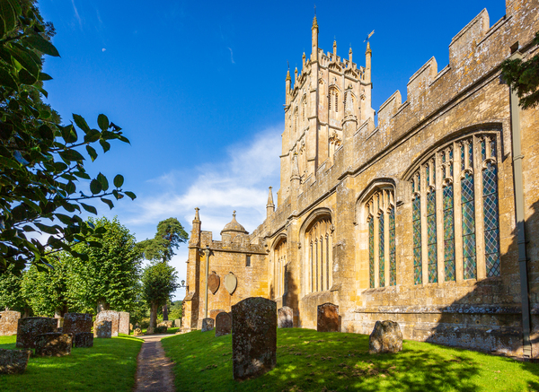 Church and graveyard in Chipping Campden by Steve Heap