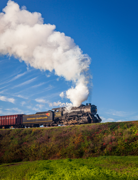 WMRR Steam train powers along railway by Steve Heap