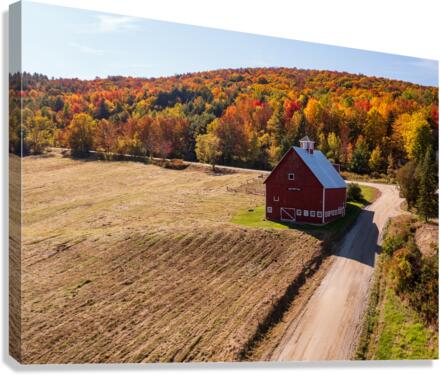 Grandview Farm barn with fall colors in Vermont Canvas Print