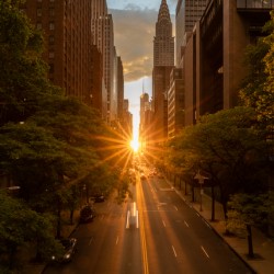 Manhattanhenge along 42nd street in NYC