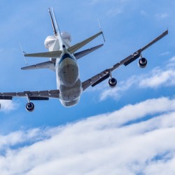 Space Shuttle Discovery flies over Washington DC