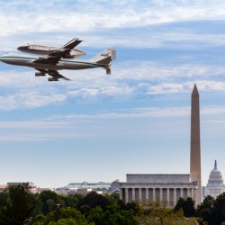 Space Shuttle Discovery flies over Washington DC