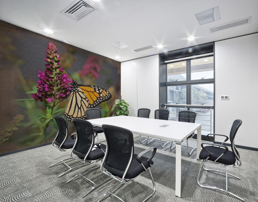 Crayon drawing of beautiful Monarch butterfly feeding in garden Wall Printing