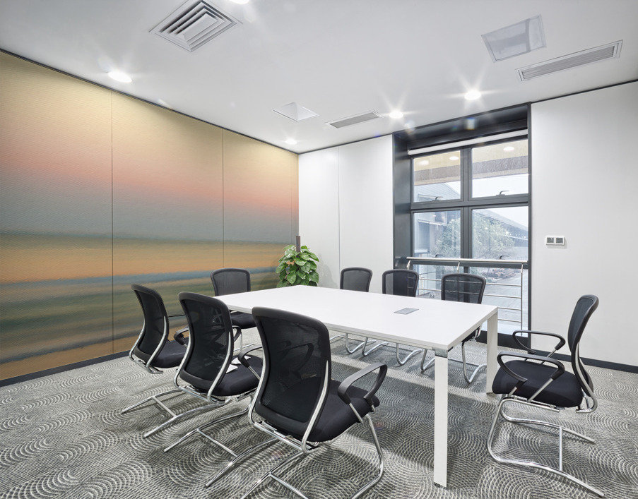 Sunrise over ocean with sideways pan Wall Printing