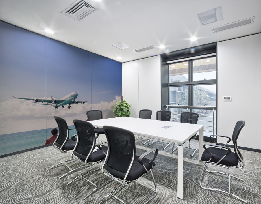 Airplane lands at Princess Juliana airport Wall Printing