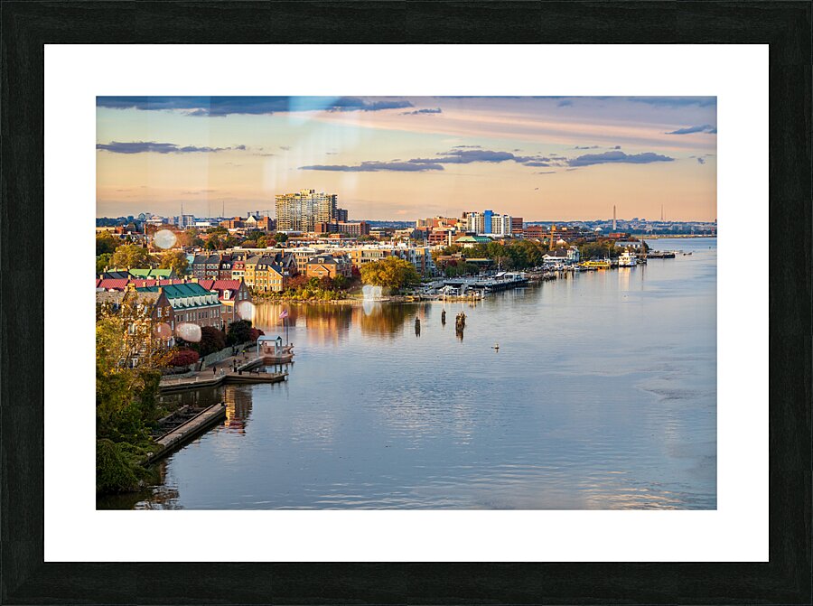 Waterfront of city of Alexandria in Virginia at sunset Impression et Cadre photo