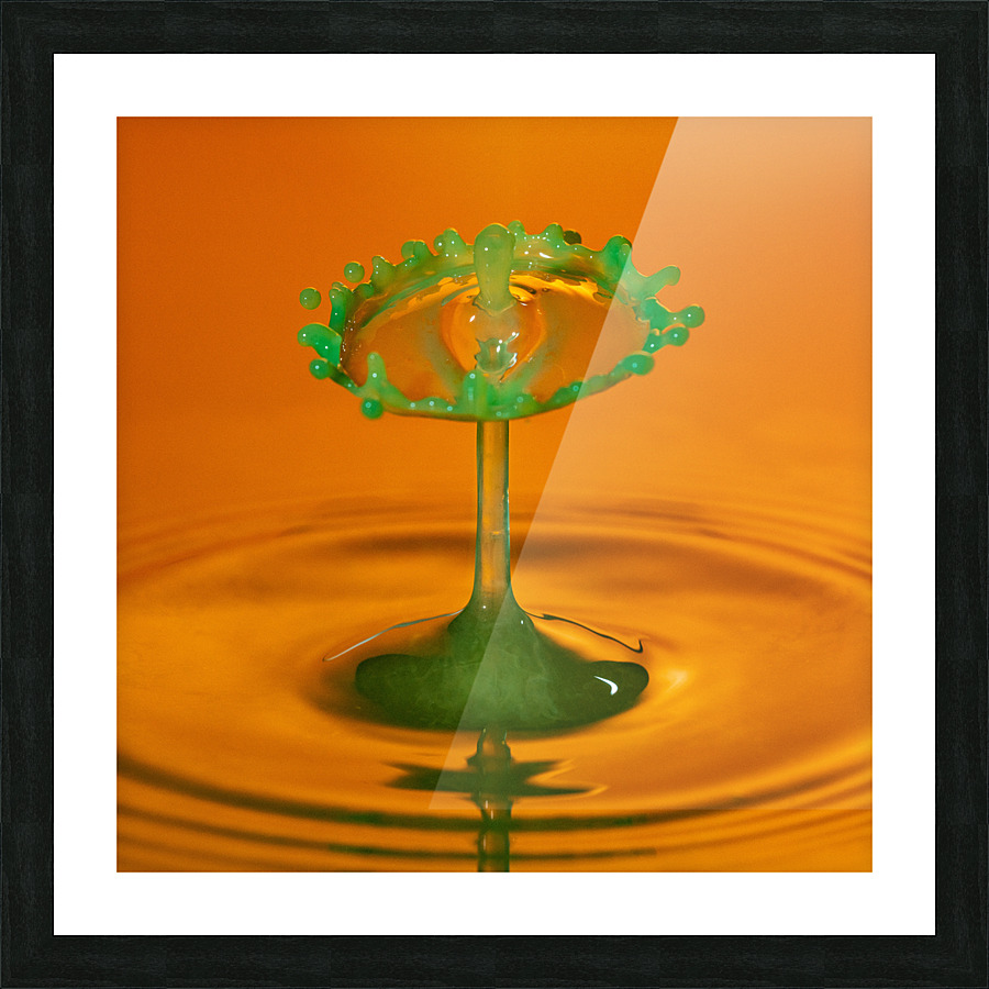 Water droplet collision - crown Picture Frame print