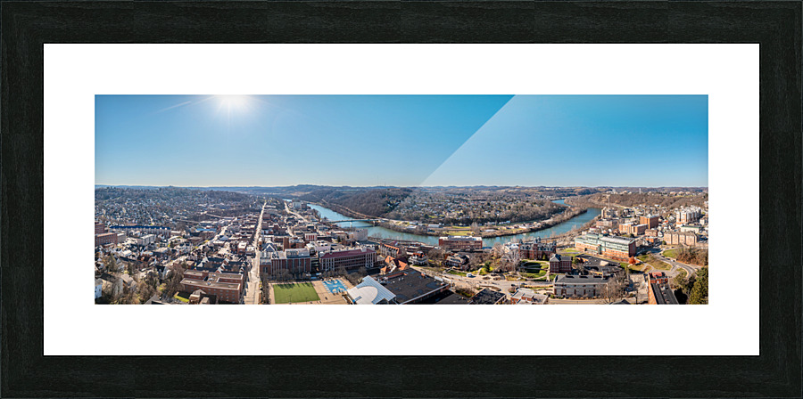 Aerial drone panorama of the downtown and university in Morgantown West Virginia Impression et Cadre photo