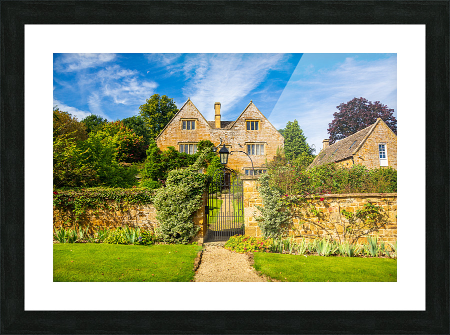 Old cotswold stone house in Ilmington Picture Frame print