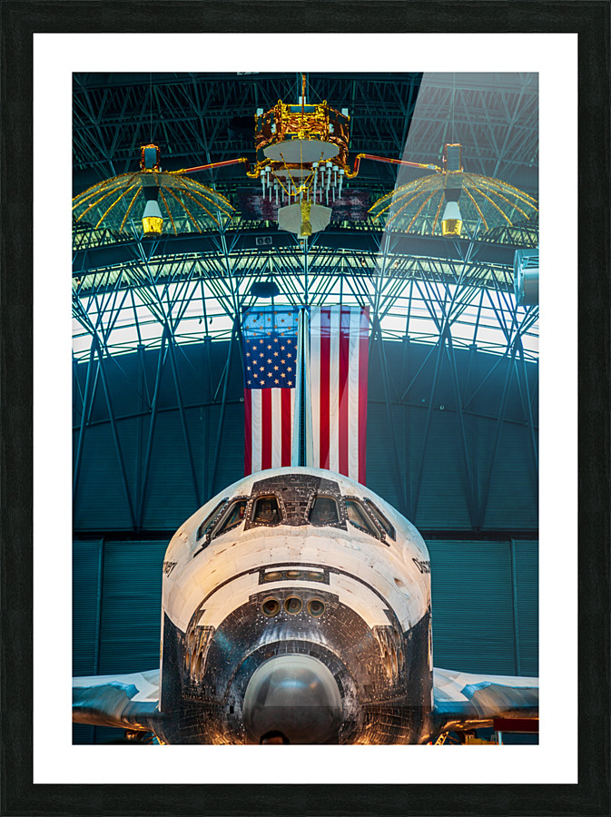 Space shuttle Discovery in its final home Picture Frame print