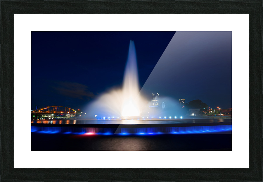 Point State Park Fountain in downtown Pittsburgh at night Impression et Cadre photo