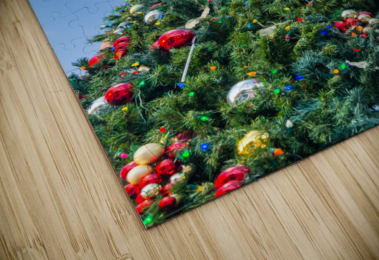 Large decorated external christmas tree Steve Heap Puzzle