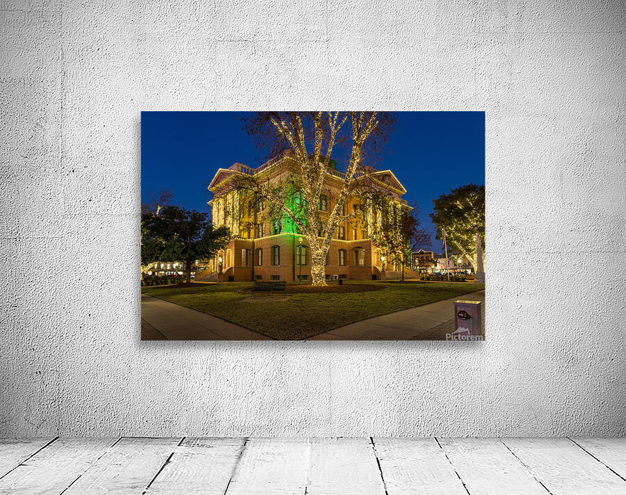 December lights on Williamson County Courthouse in Georgetown TX Wall Preview