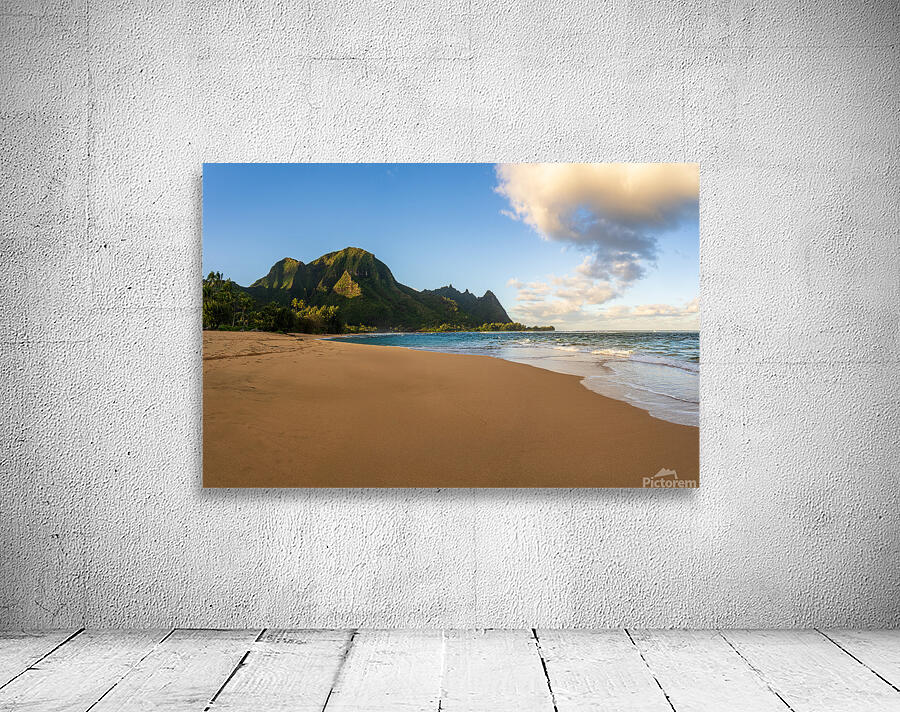 Early morning sunrise over Tunnels Beach on Kauai in Hawaii Wall Preview
