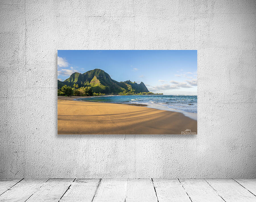 Early morning sunrise over Tunnels Beach on Kauai in Hawaii Wall Preview