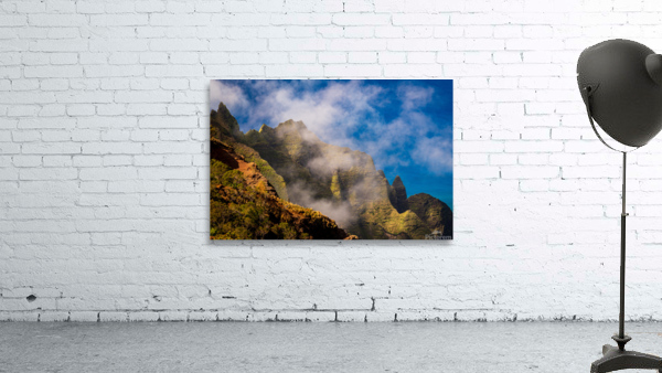 View of the fluted rocks of the Na Pali coastline Wall Preview