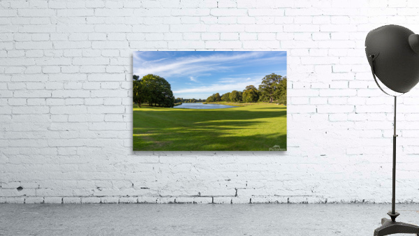 English lawn running down to lake Wall Preview