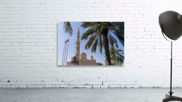 Jumeirah Mosque in Dubai which is open to visitors for education Wall Preview