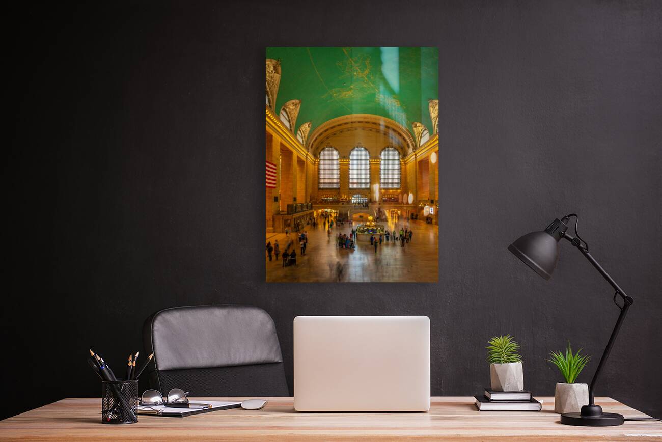 Interior of Grand Central Station in midtown Manhattan Reproduction